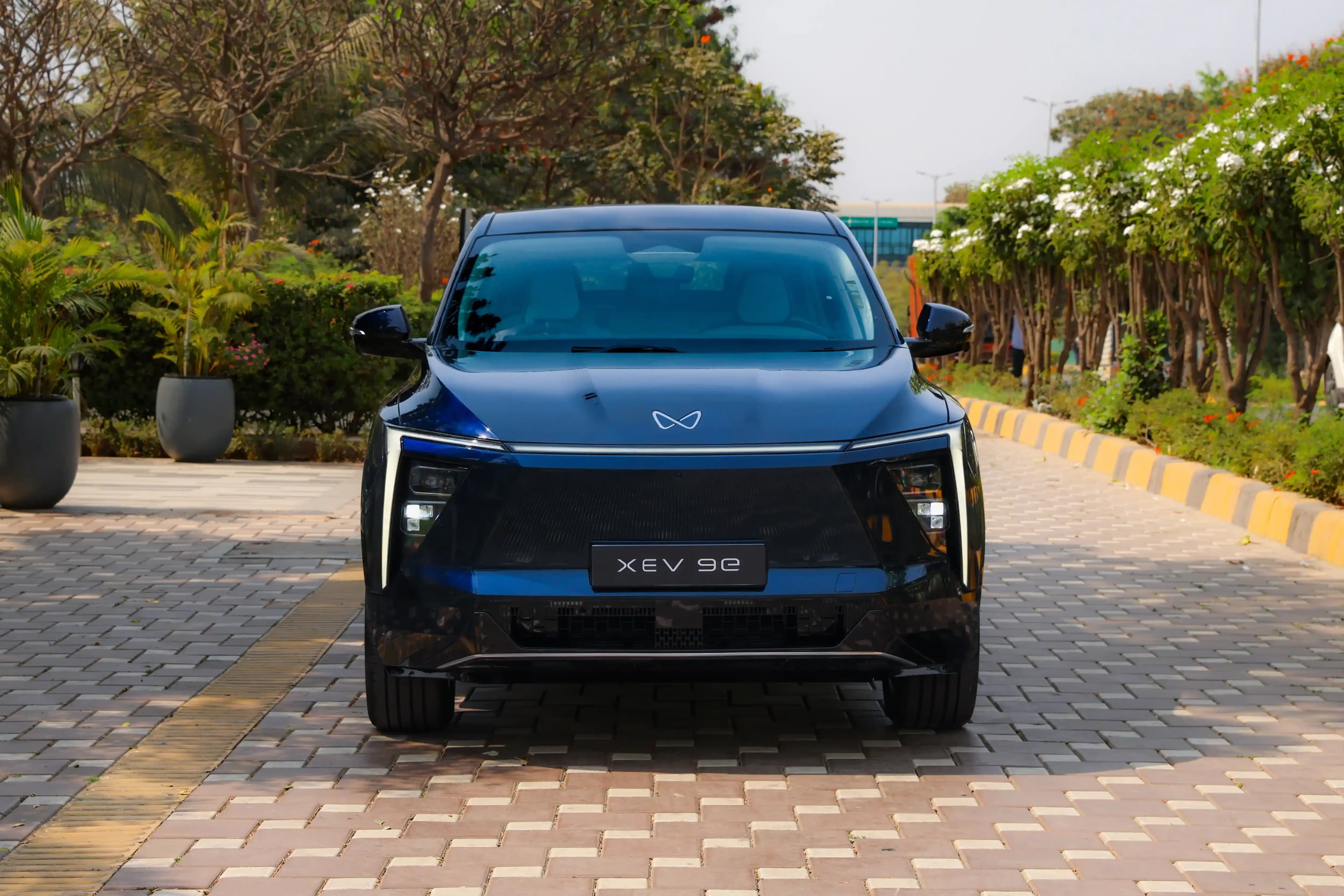 Mahindra XEV 9e PACK TWO 7.2kW Charger  79 kWh