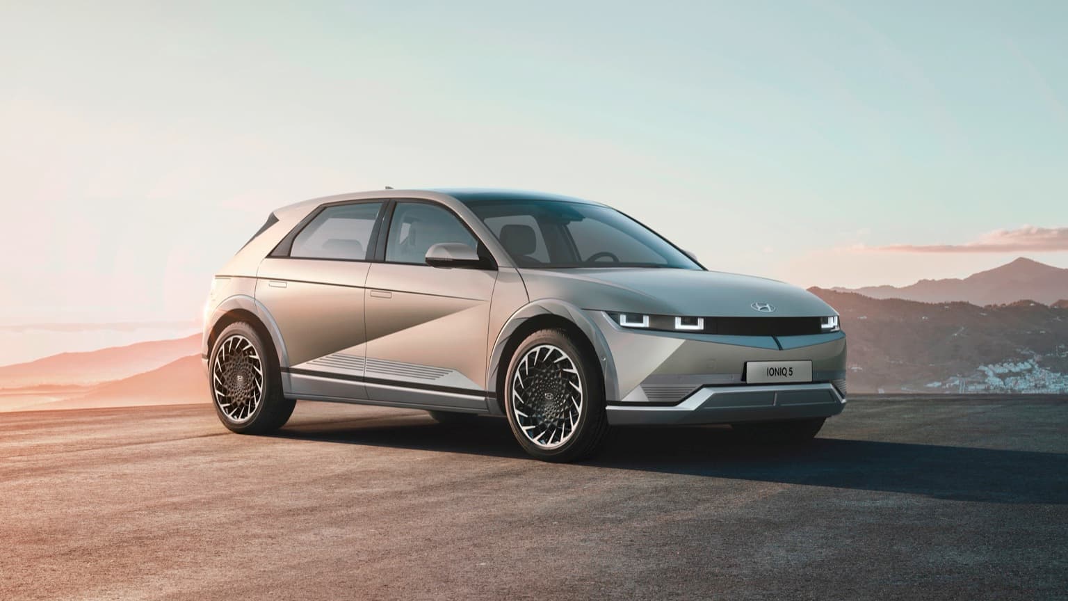 Hyundai IONIQ 5  Standard Range AWD 58 kWh