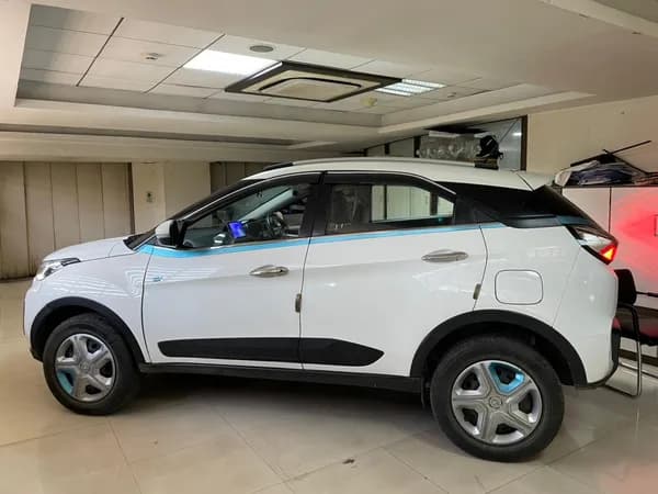 Tata Nexon EV XM prime thumbnail photo 3