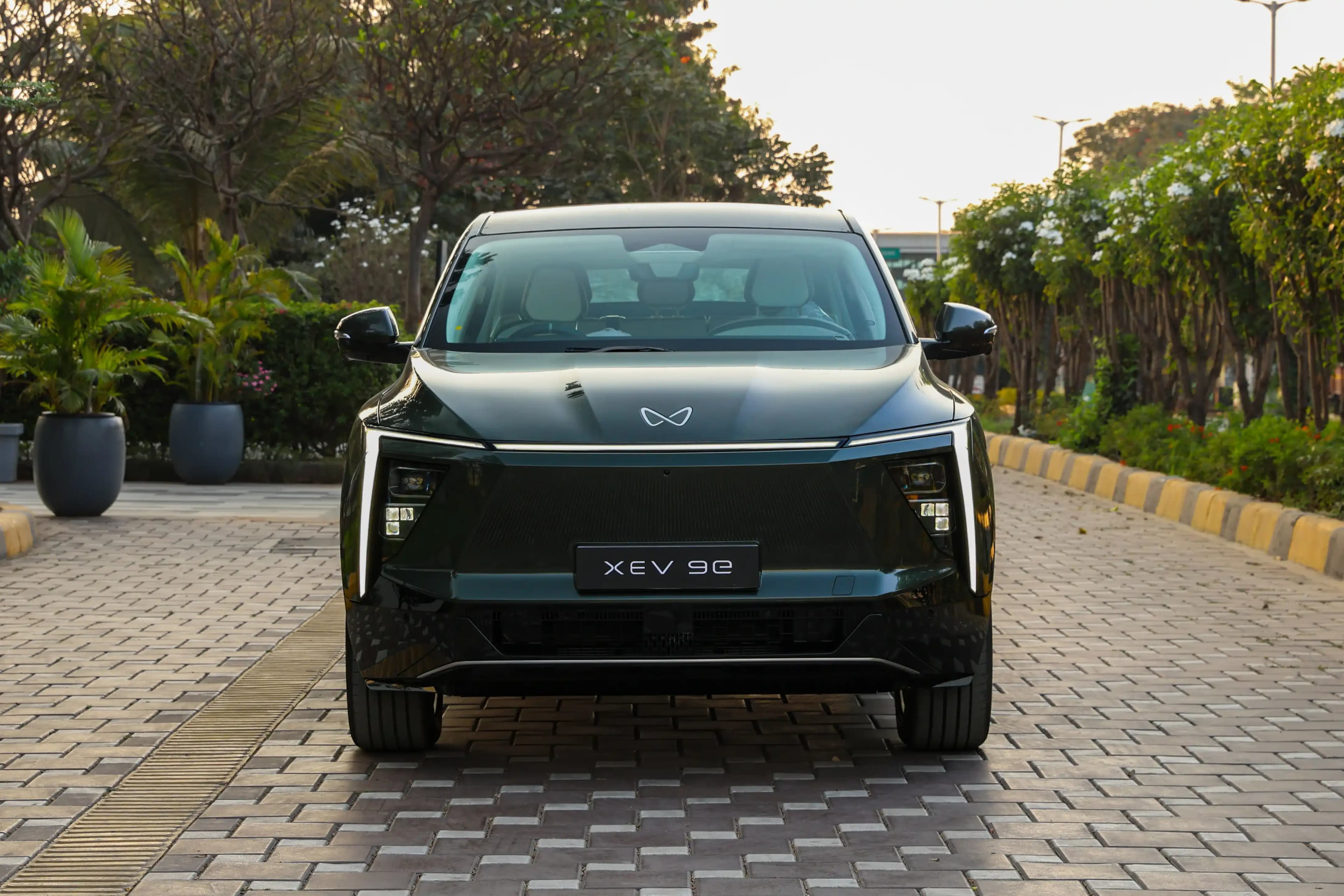 Mahindra XEV 9e PACK TWO 11.2kW Charger 79 kWh